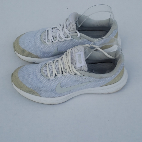 Nike Sneakers -Women 9.5 - Picture 1 of 10
